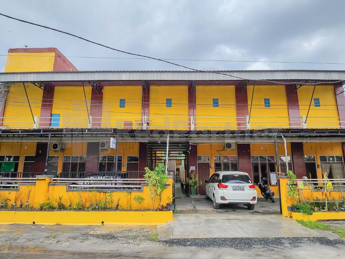 Hotel Griya Tambun Raya Redpartner Tumbangrungan Exterior foto